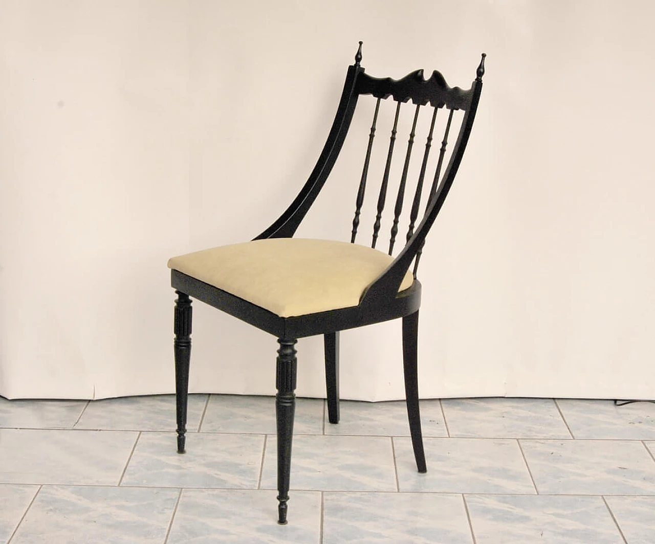 6 black wooden chairs, 1960s 1091719