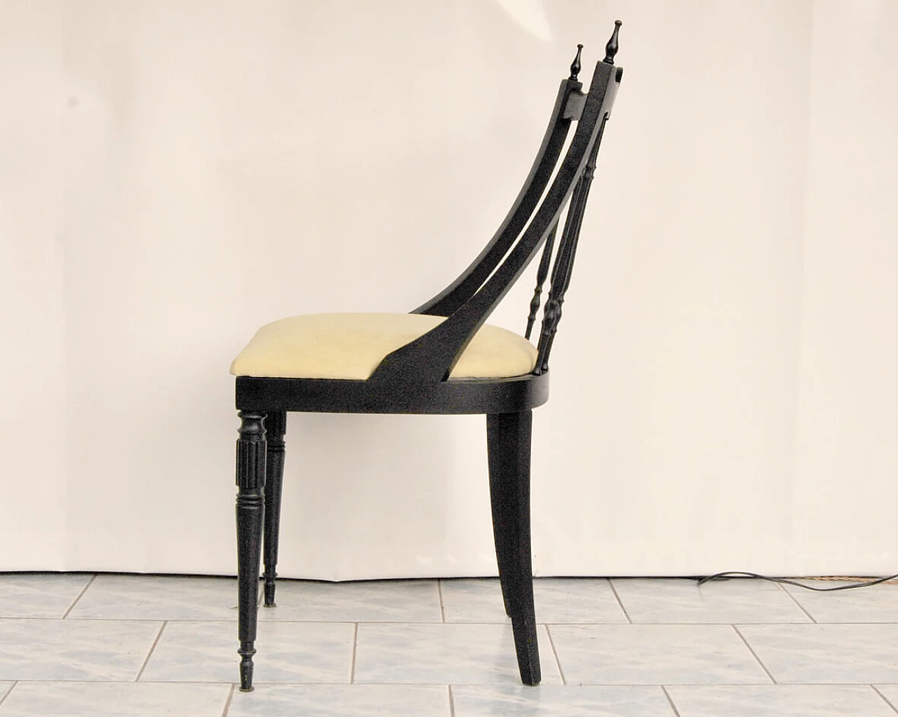 6 black wooden chairs, 1960s 1091725