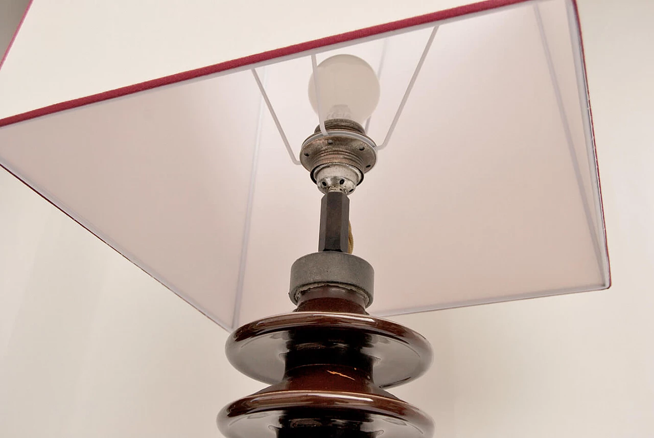 Lampada realizzata con isolatore in ceramica rosso, anni '50 1091886