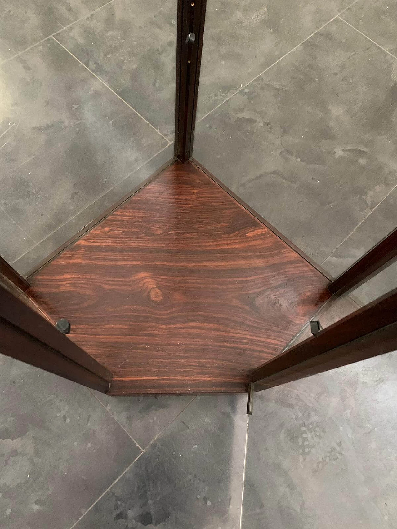 Vetrina angolare in vetro e palissandro, anni '60 1093006