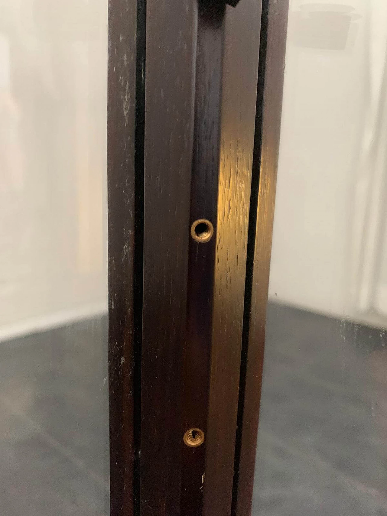 Vetrina angolare in vetro e palissandro, anni '60 1093010