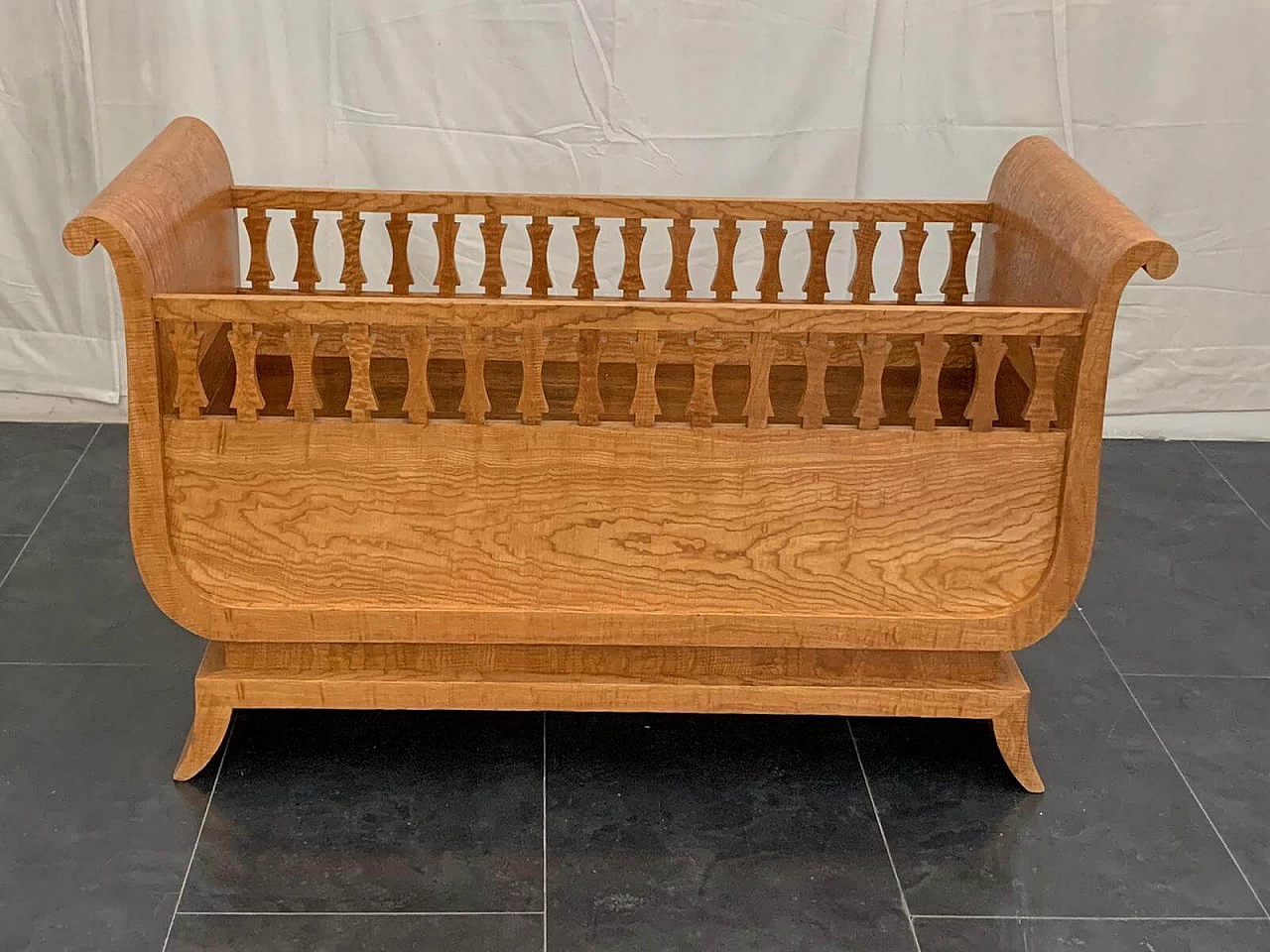 Elm briar biedermeier cradle 1093670