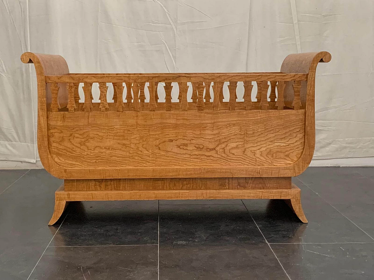 Elm briar biedermeier cradle 1093671