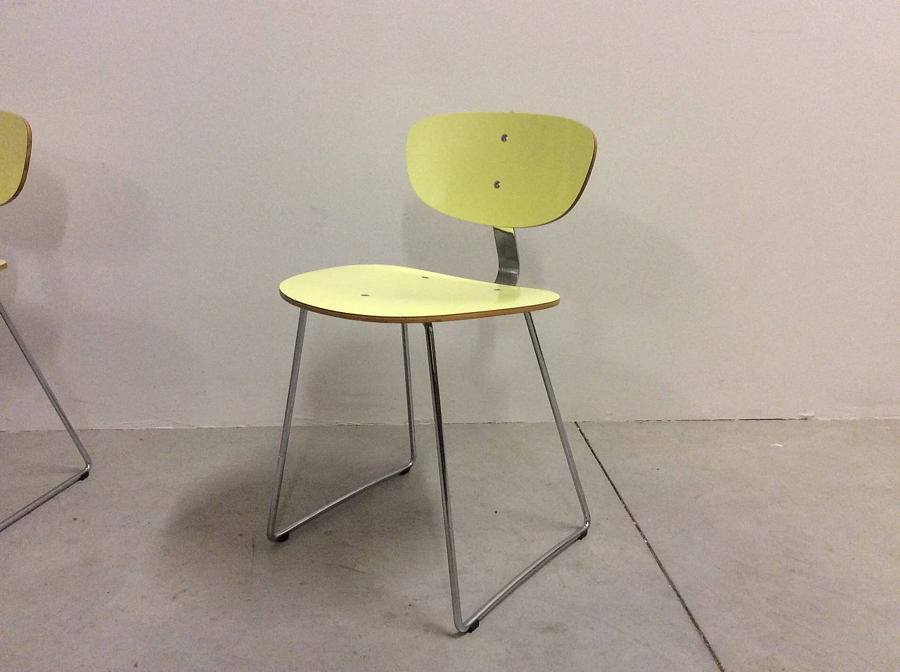 4 Chairs in yellow formica and steel, 60s 1094747