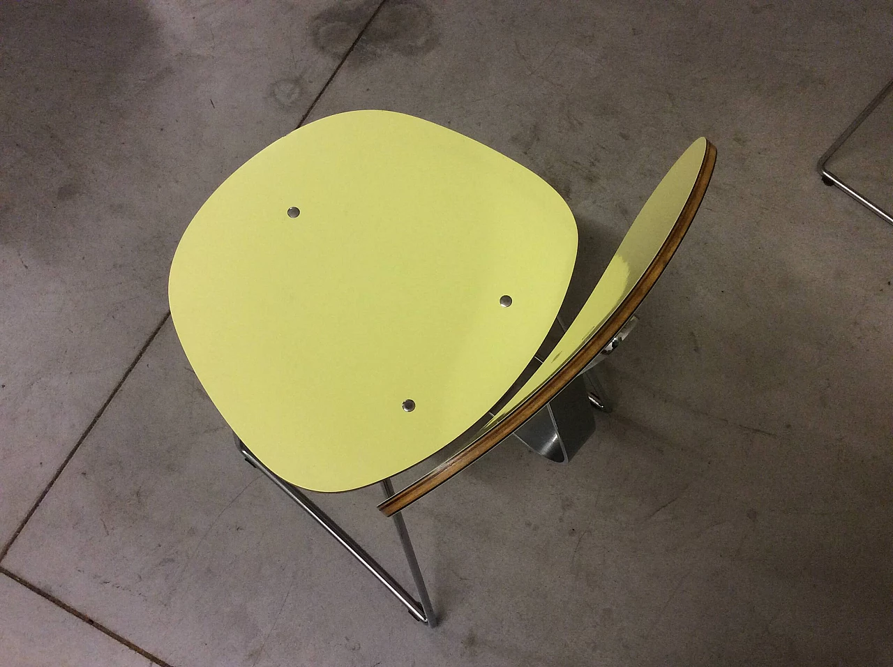 4 Chairs in yellow formica and steel, 60s 1094750