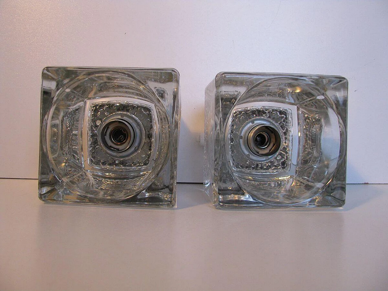 Coppia di lampade da parete in alluminio e vetro di Peill & Putzler, anni '70 1095321