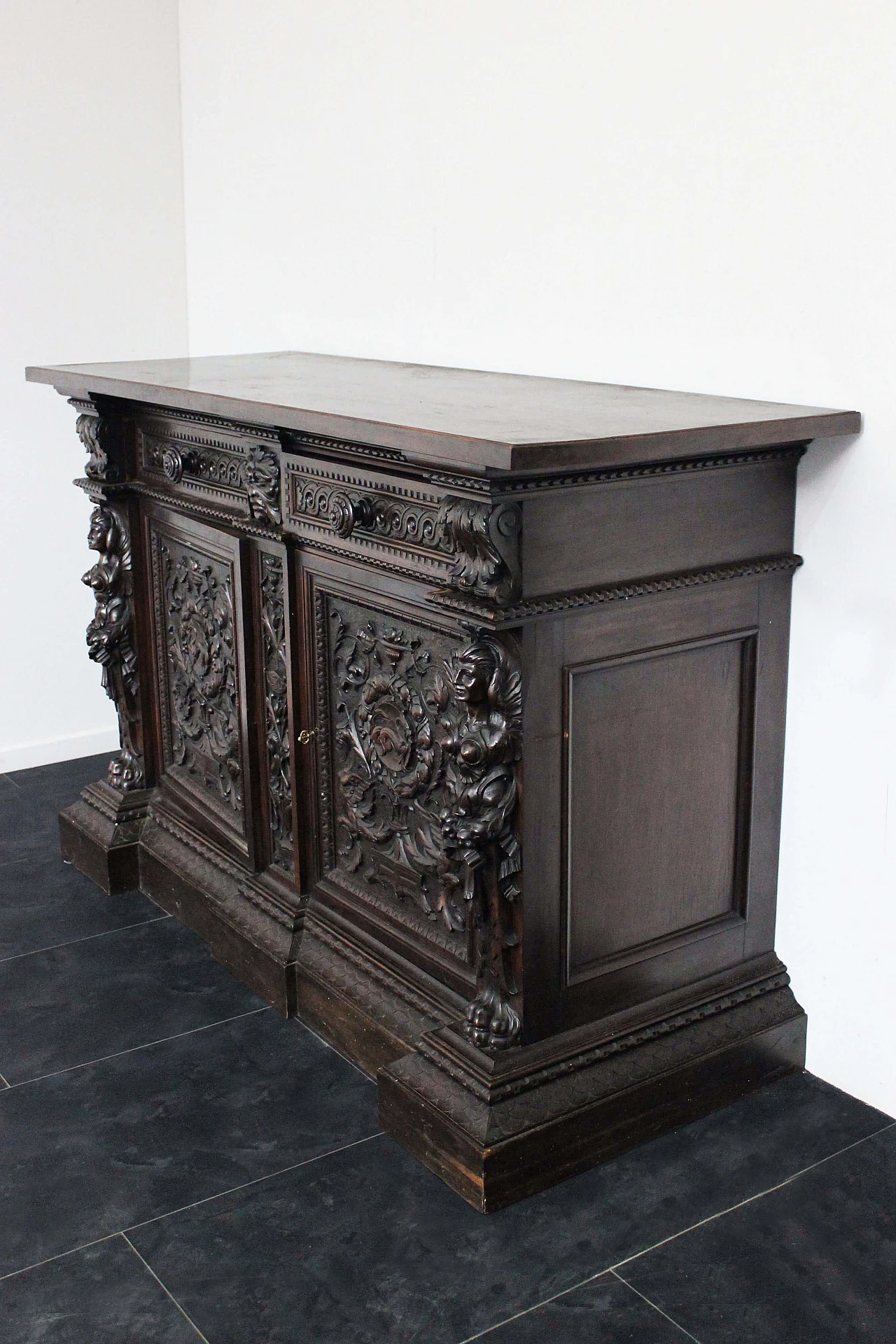 Richly and finely carved neo-renaissance sideboard 1095446