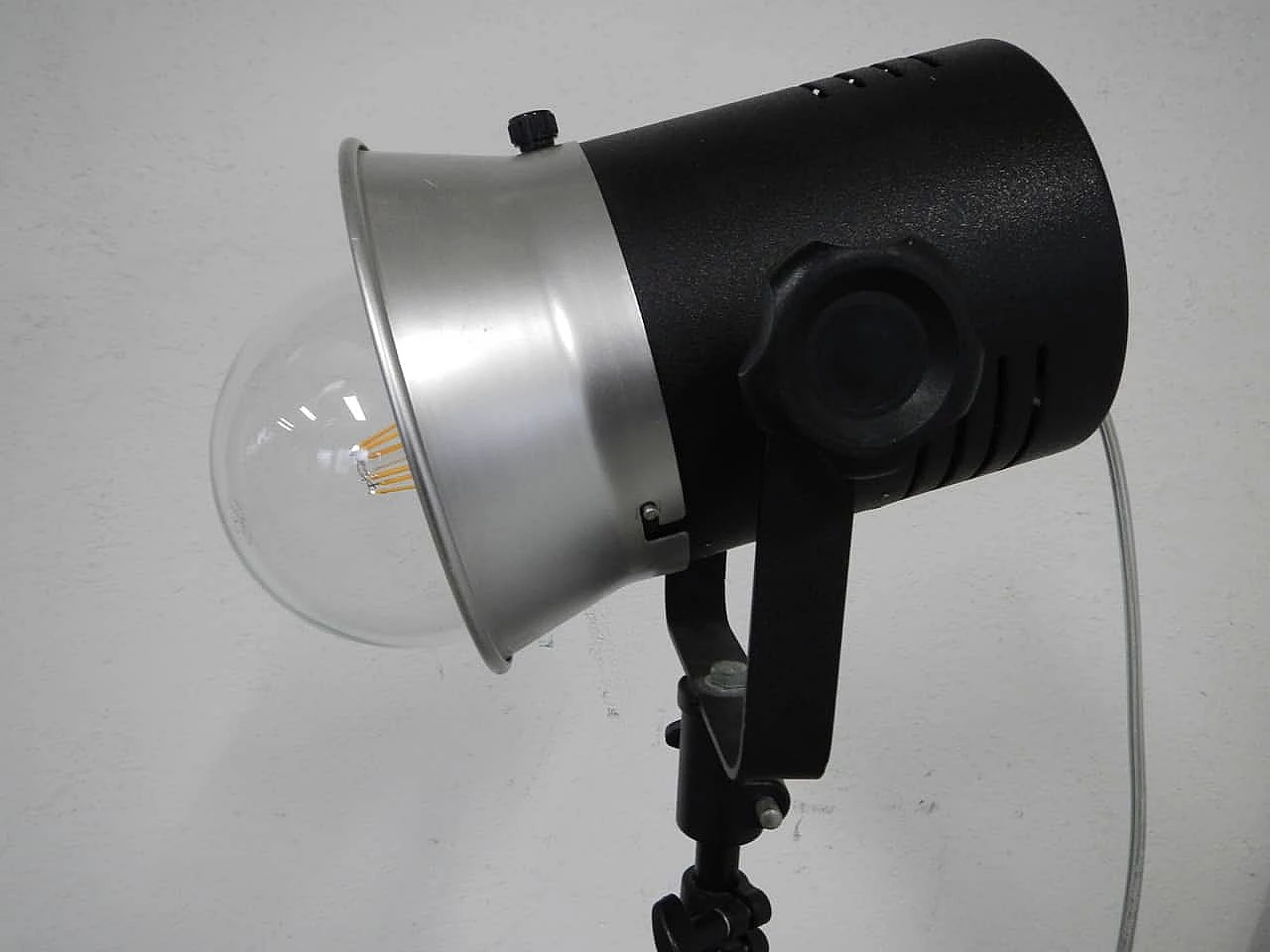 Vintage photographer lamp produced by Manfrotto, Italy, 70s 1095720
