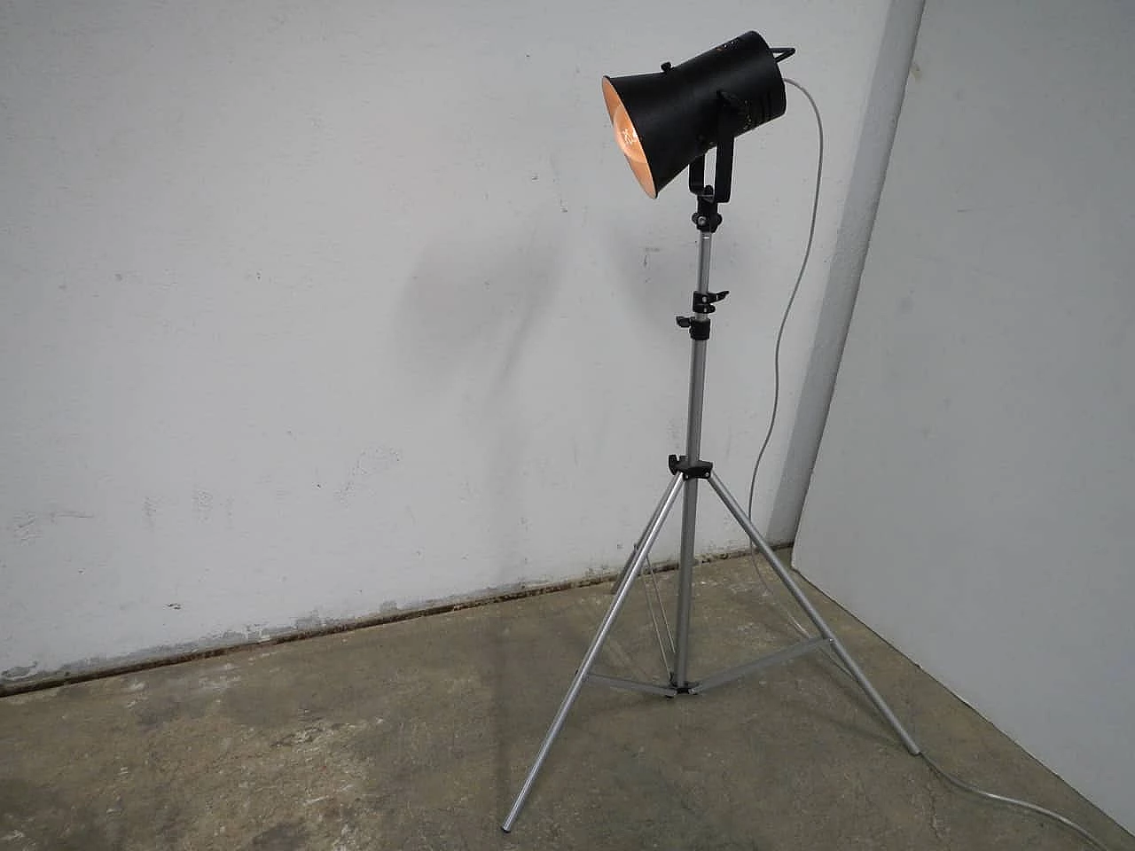 Vintage photographer lamp produced by Manfrotto, Italy, 70s 1095733