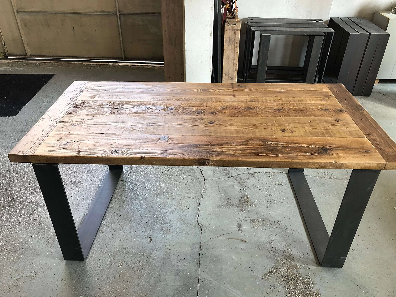 Tavolo con legno di recupero 1095793