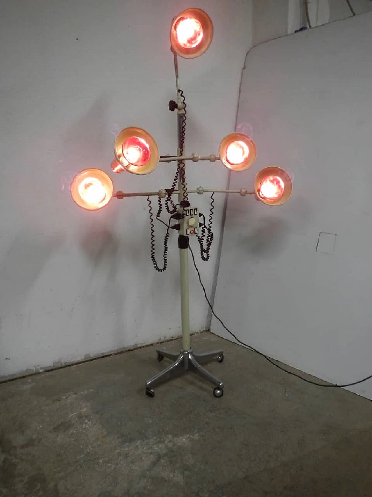 Photographer studio vintage floor lamp with 5 lights and timer, 70s 1095890