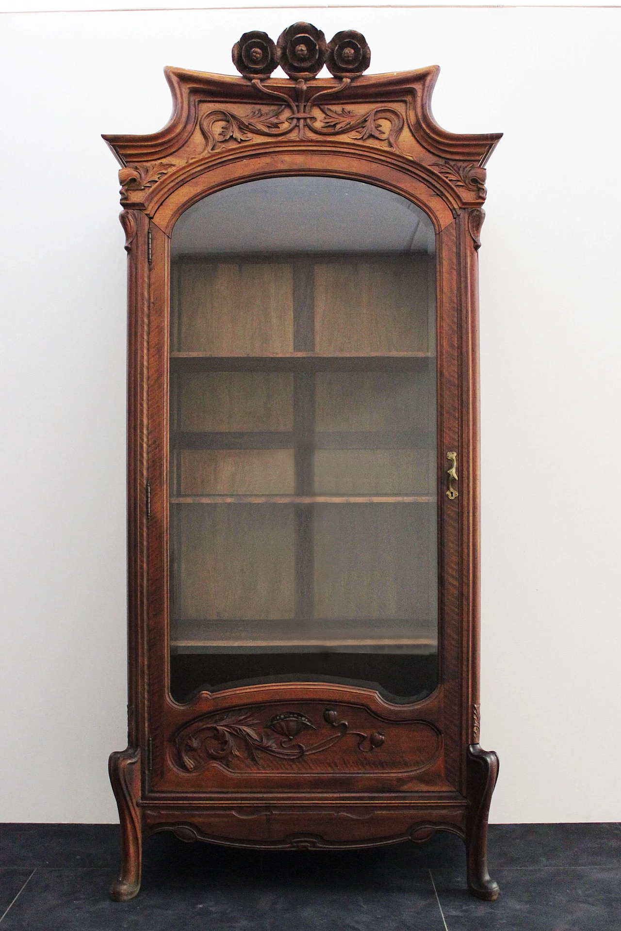 Cherrywood display case in Art Nouveau style, 1910 1096167