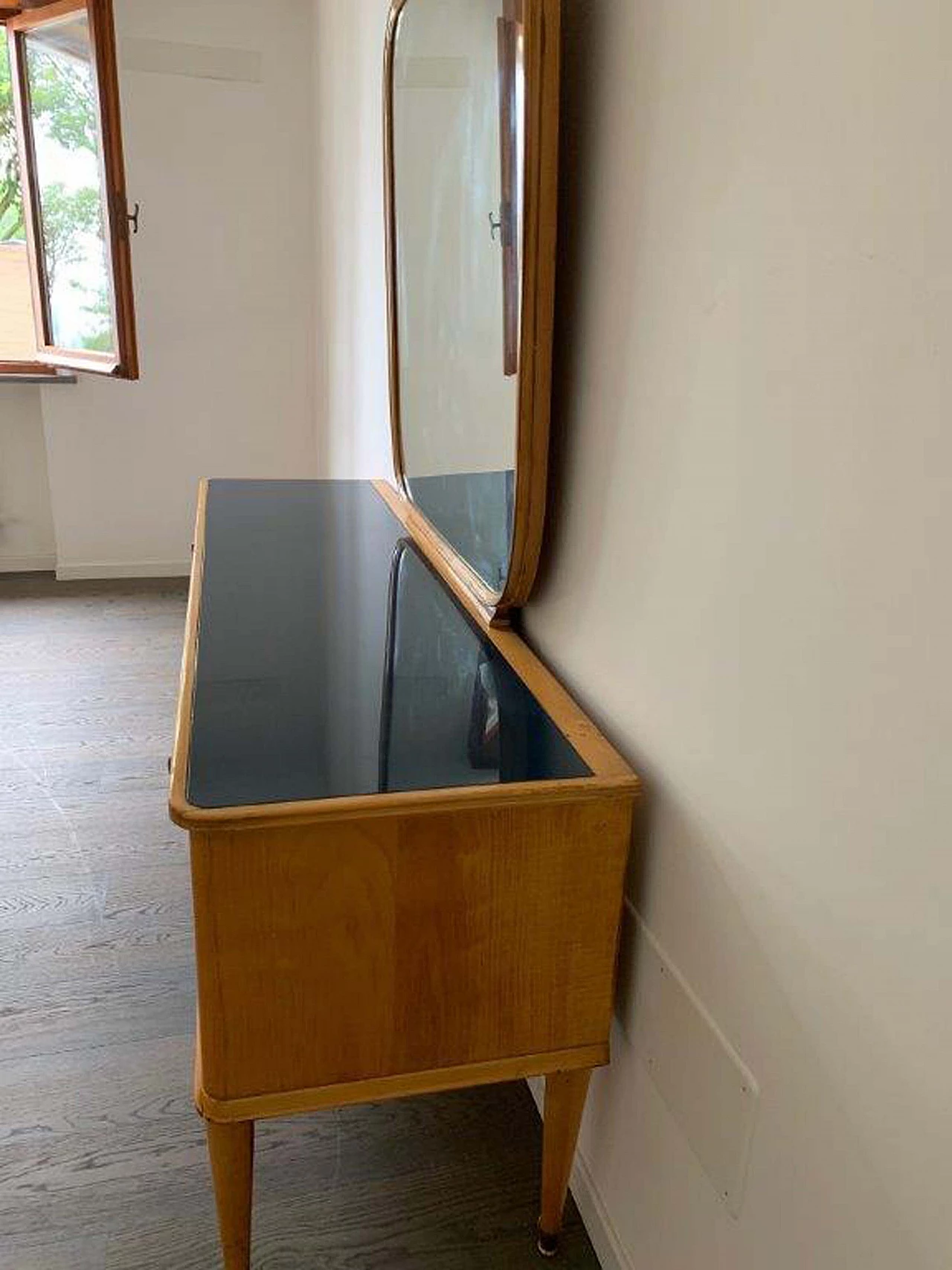 Maple dresser with mirror, 1950s 1096543