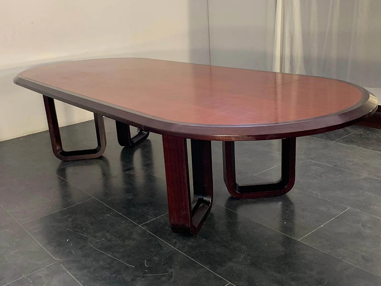 Elliptical table in solid rosewood and mahogany veneer, 1960s 1096703