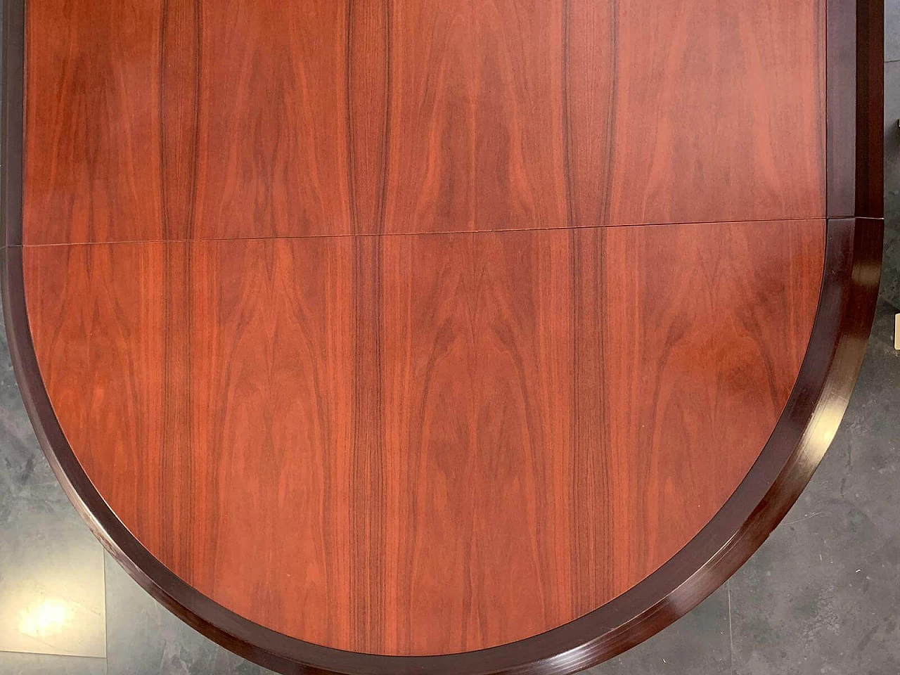 Elliptical table in solid rosewood and mahogany veneer, 1960s 1096705
