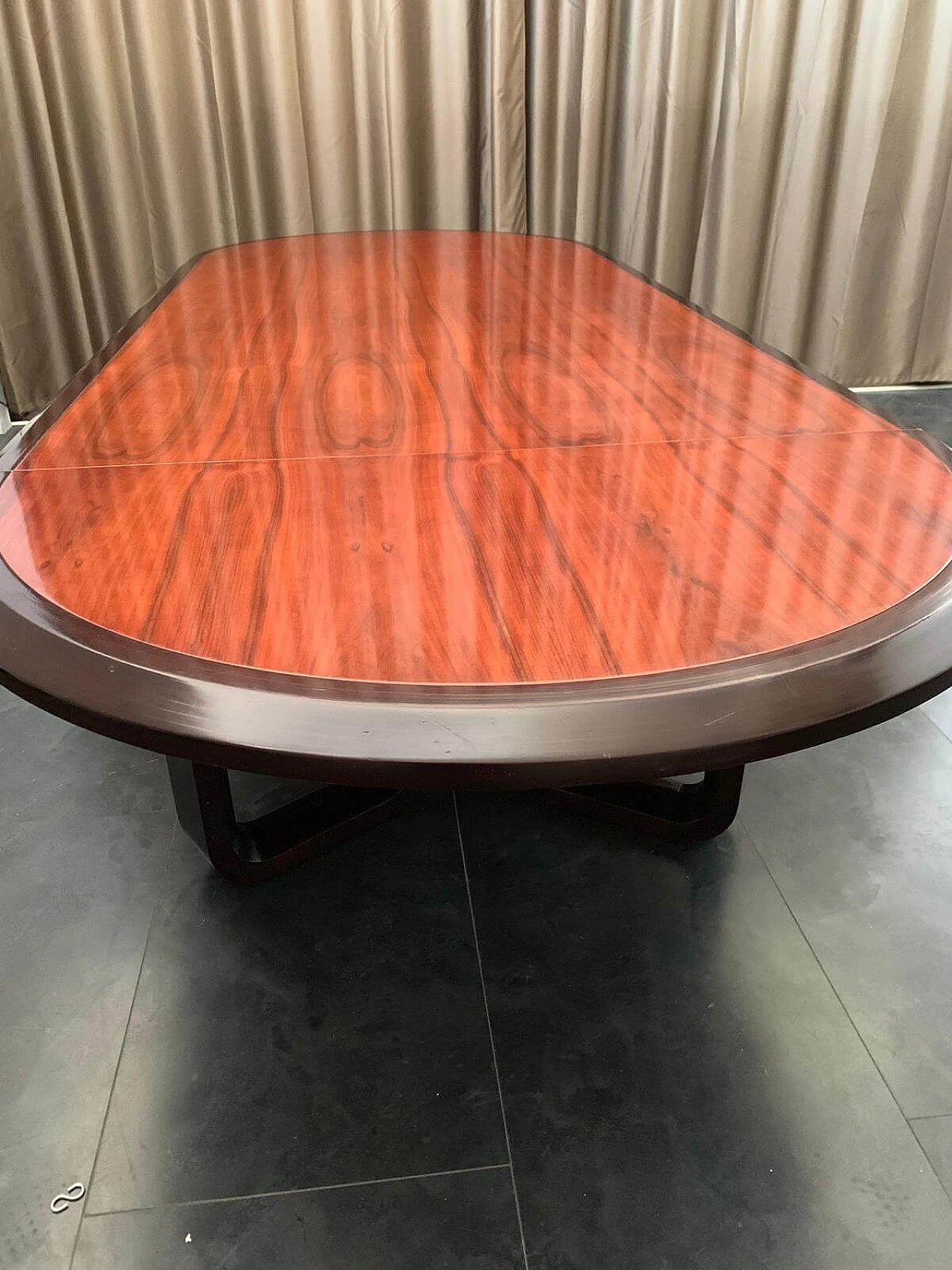 Elliptical table in solid rosewood and mahogany veneer, 1960s 1096707