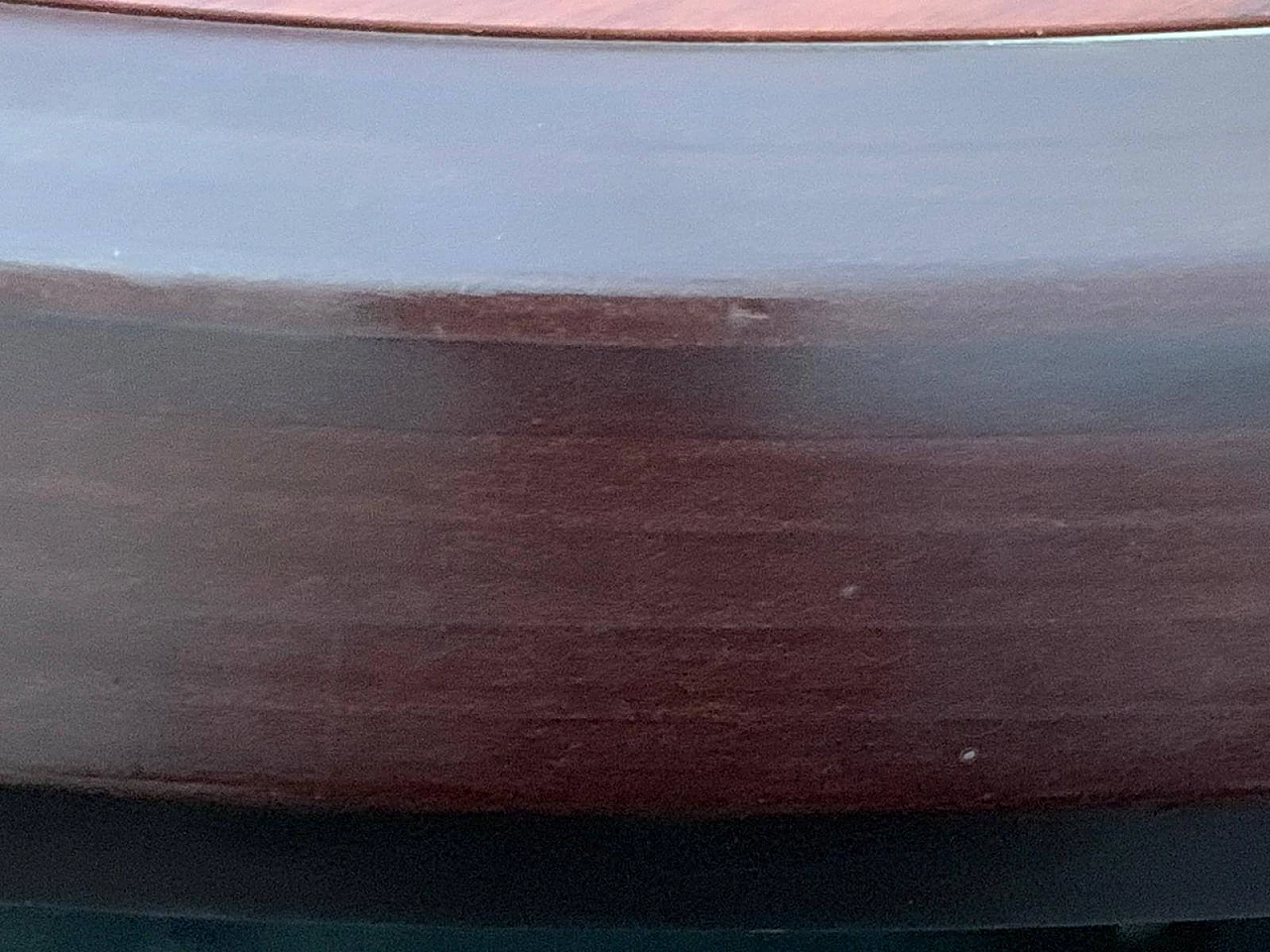 Tavolo ellittico in palissandro massiccio e piuma di mogano, anni '60 1096712