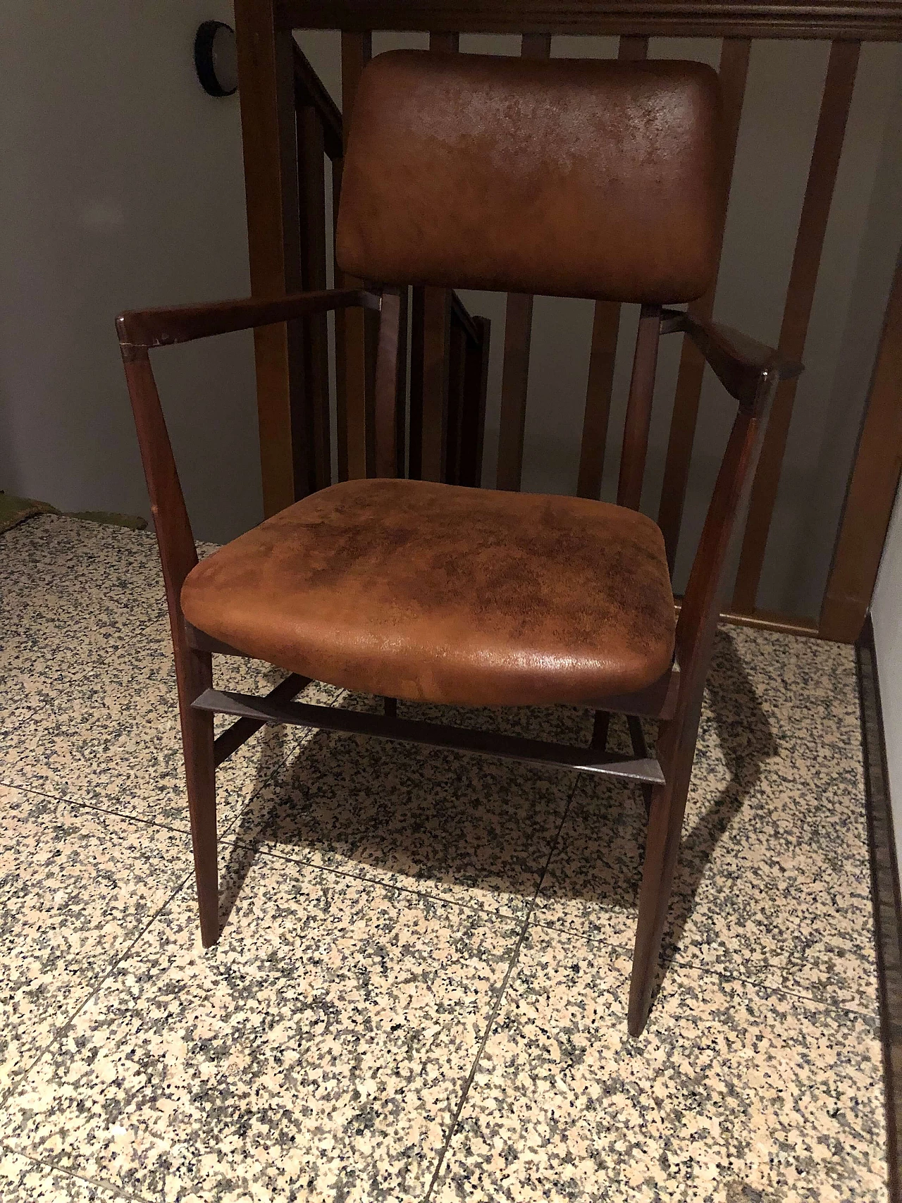 Armchair in mahogany and skai, 1950's 1097272