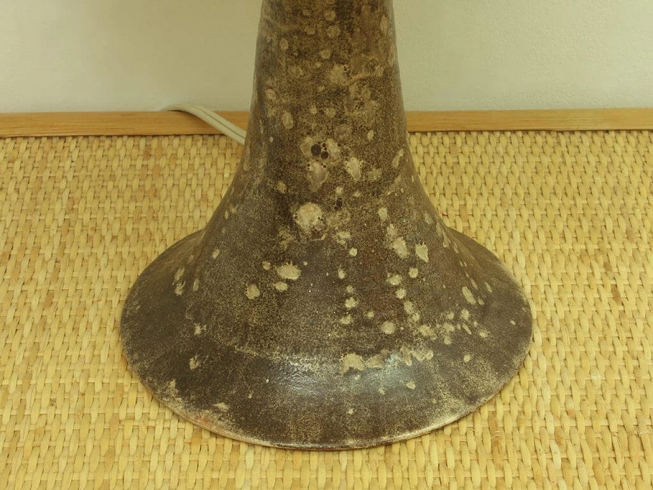 Lampada da tavolo in ceramica e tessuto, anni '70 1097313