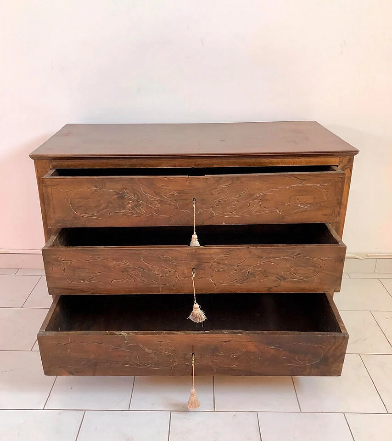 Walnut chest of drawers with keys, end of '800 1098839