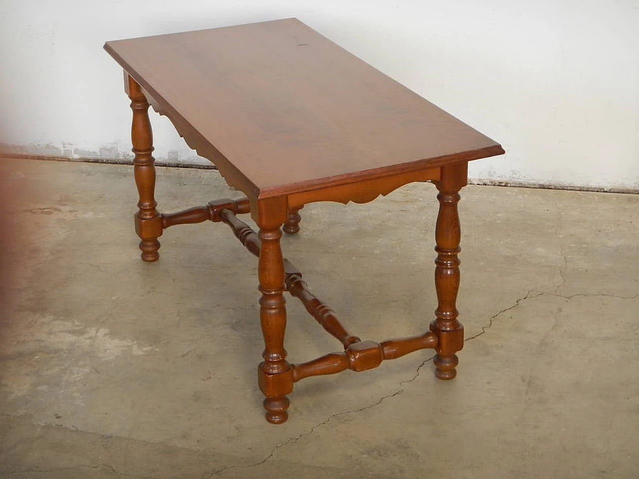 Tavolino da salotto in legno tornito, anni '80 1100096