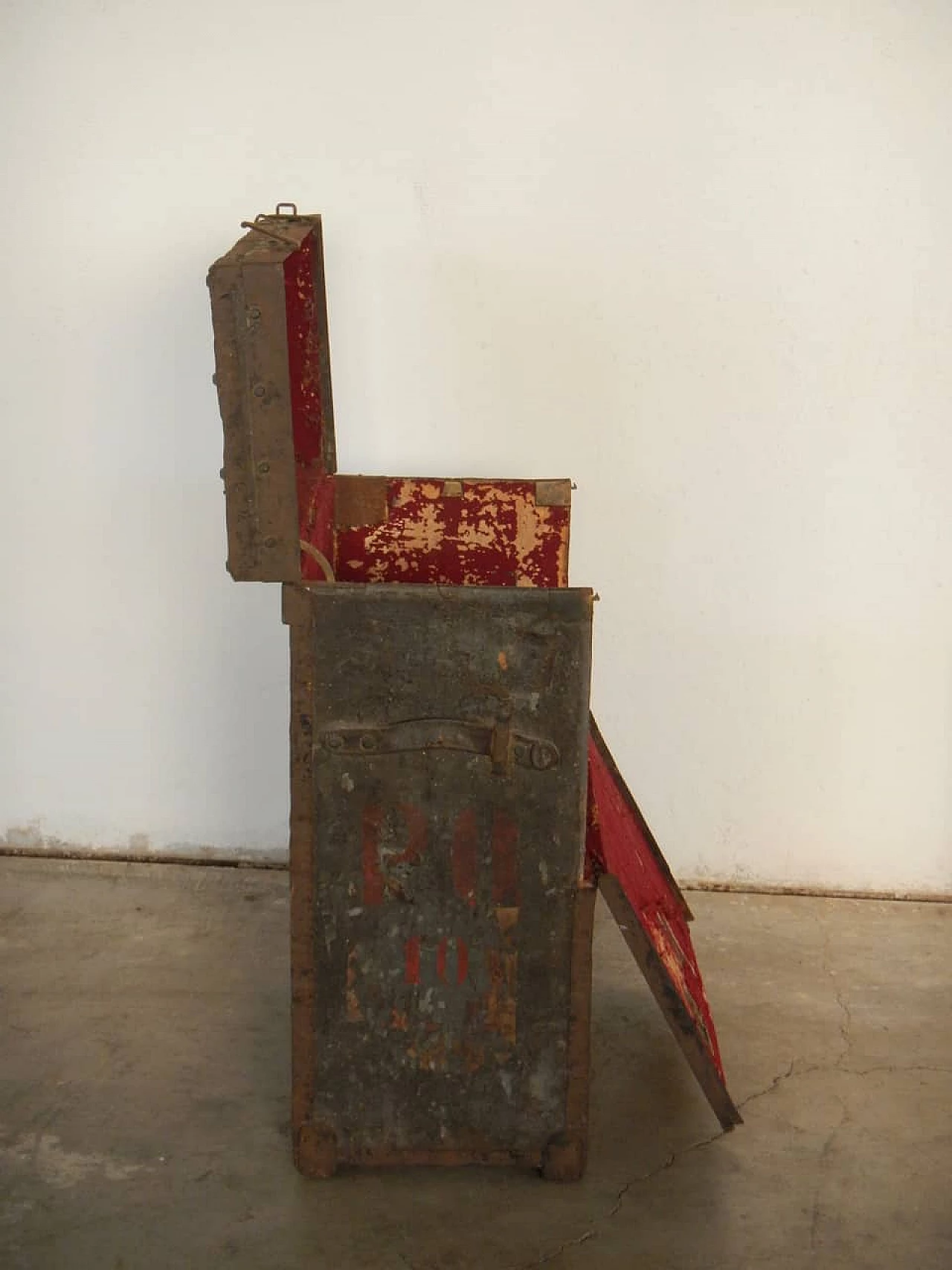 Military trunk in wood and metal, Turin, Italy, 30s 1100137