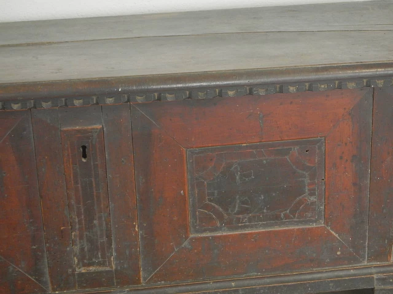 Antique walnut Italian cassone, late 18th century 1100160