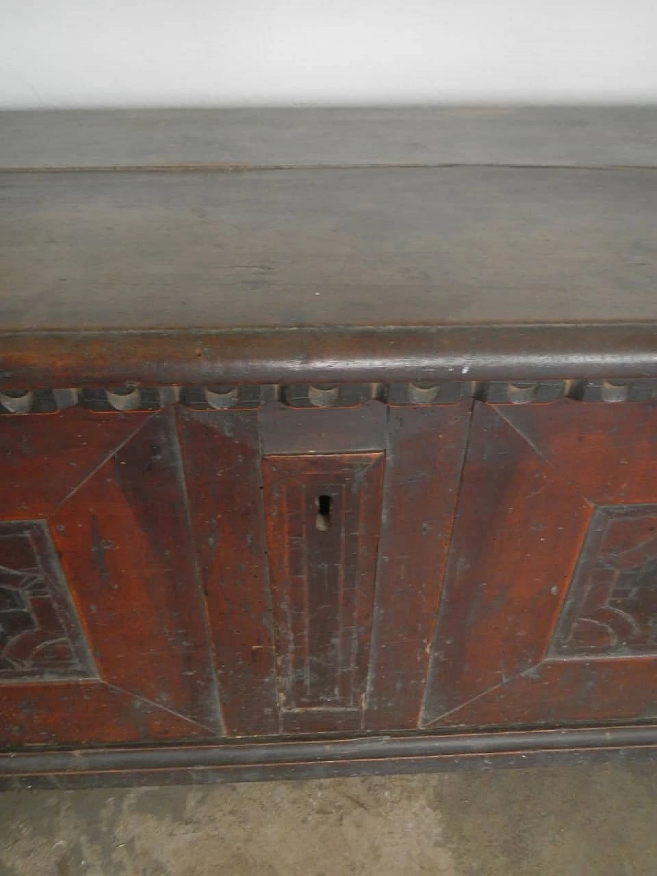 Antique walnut Italian cassone, late 18th century 1100161