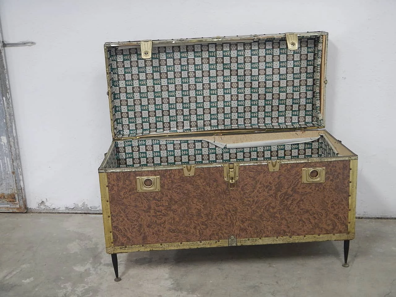 Sheet metal trunk, 1960s 1100166