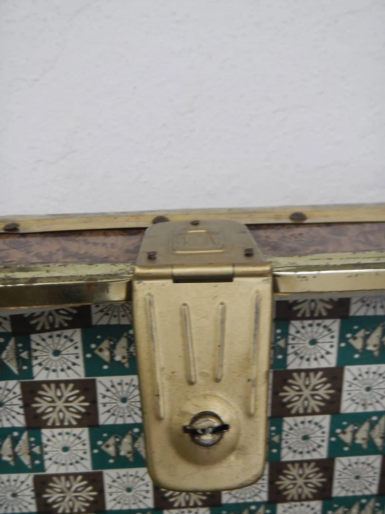 Sheet metal trunk, 1960s 1100169