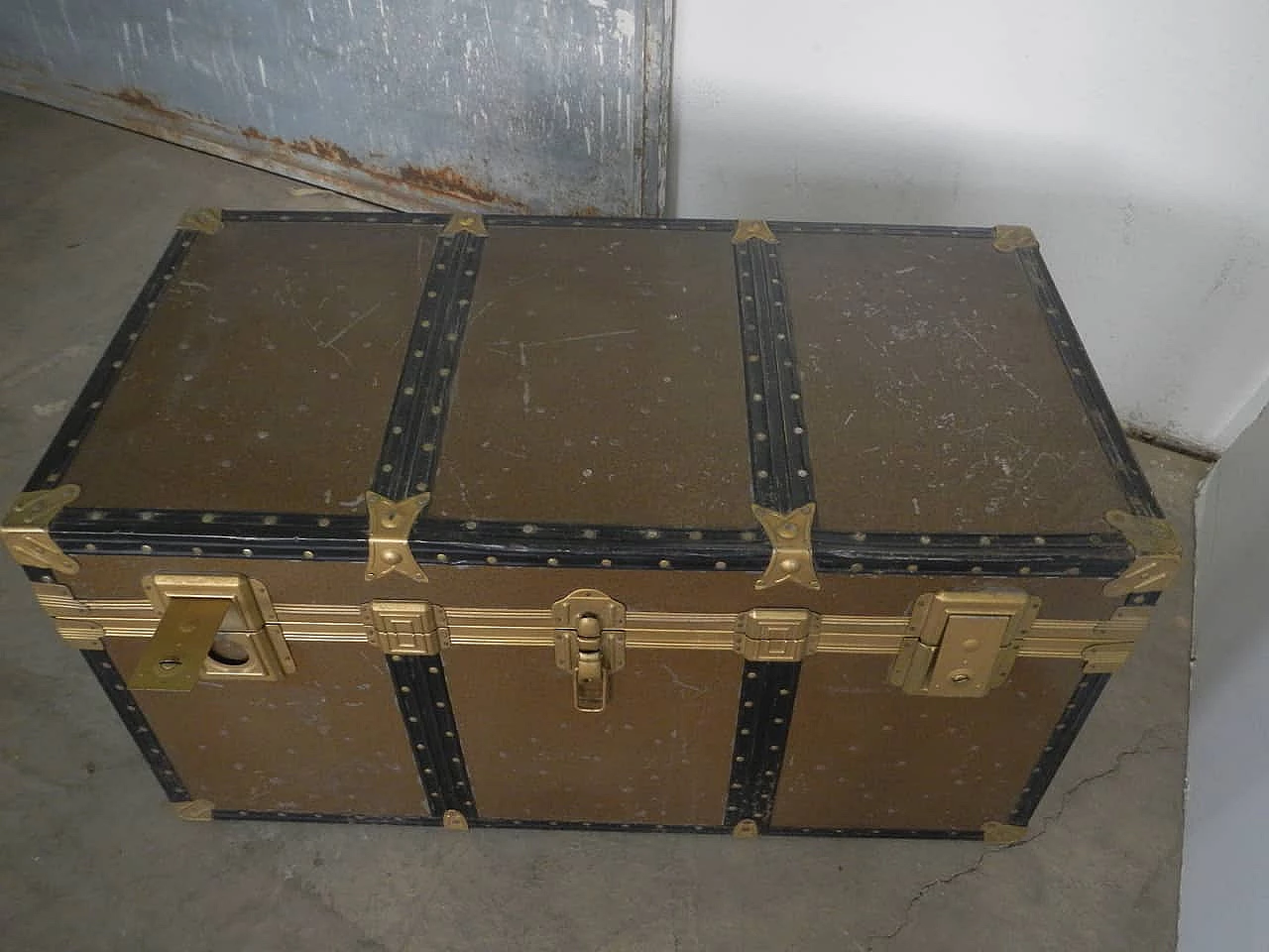 Sheet metal trunk, 1960s 1100182