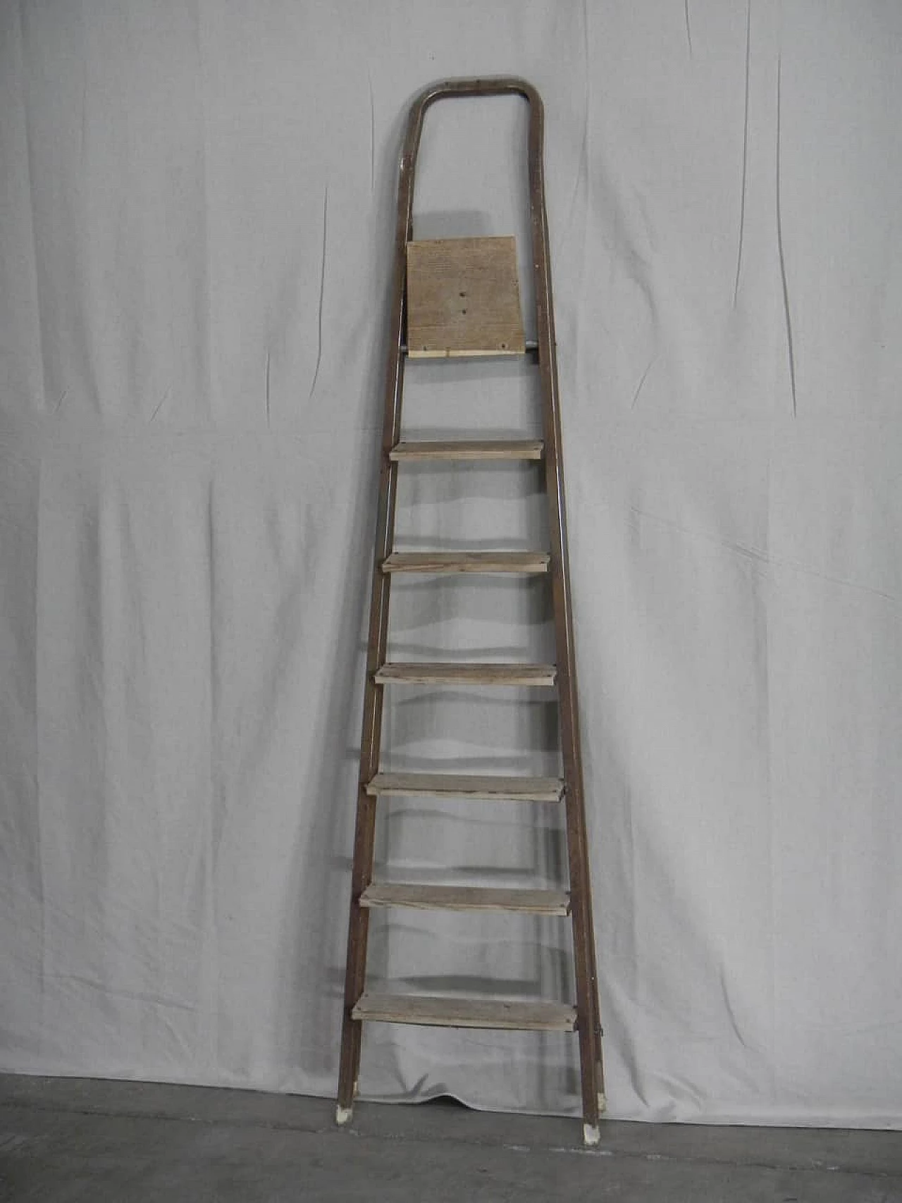 Iron staircase, 70s 1100270