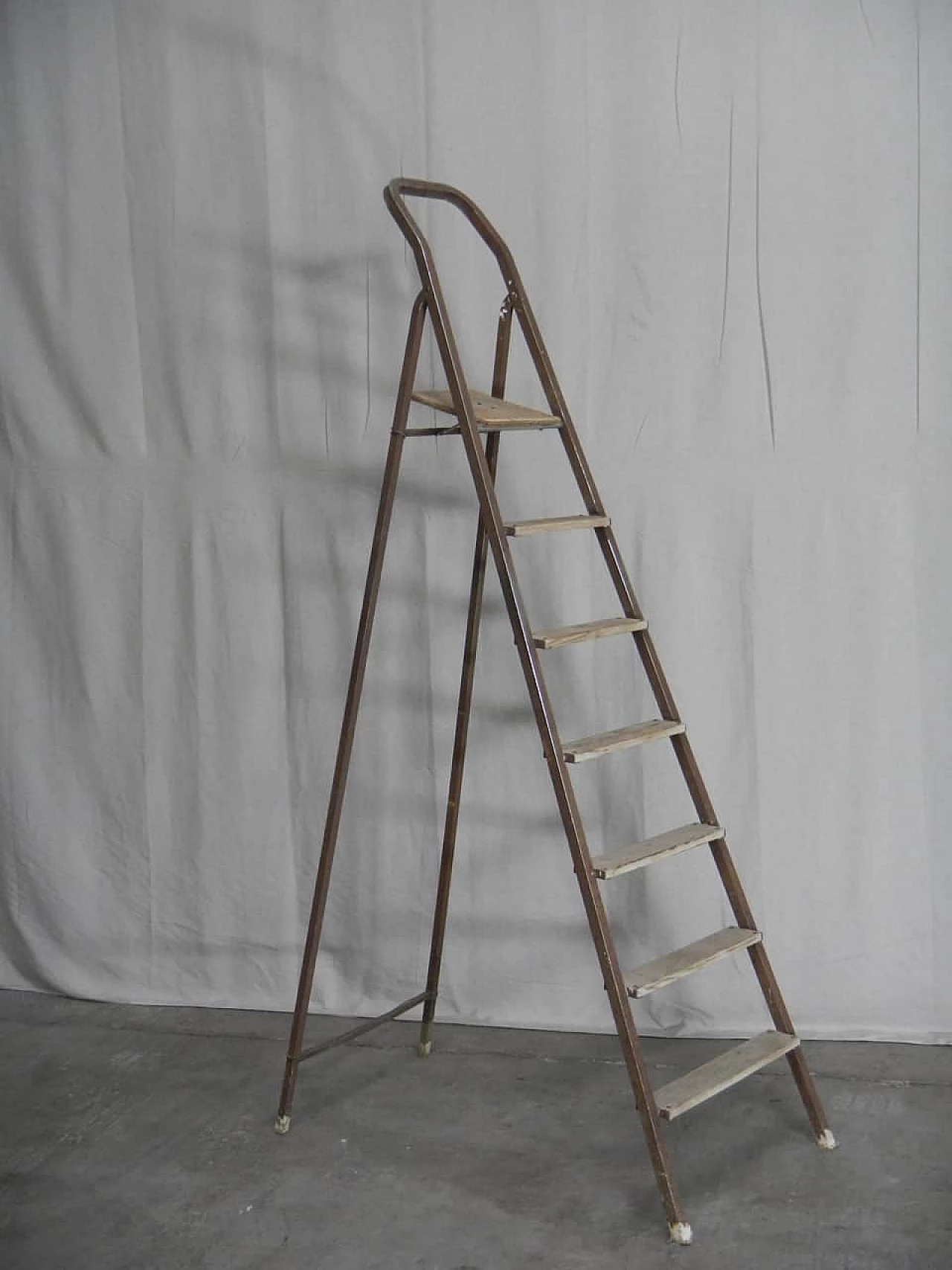 Iron staircase, 70s 1100271