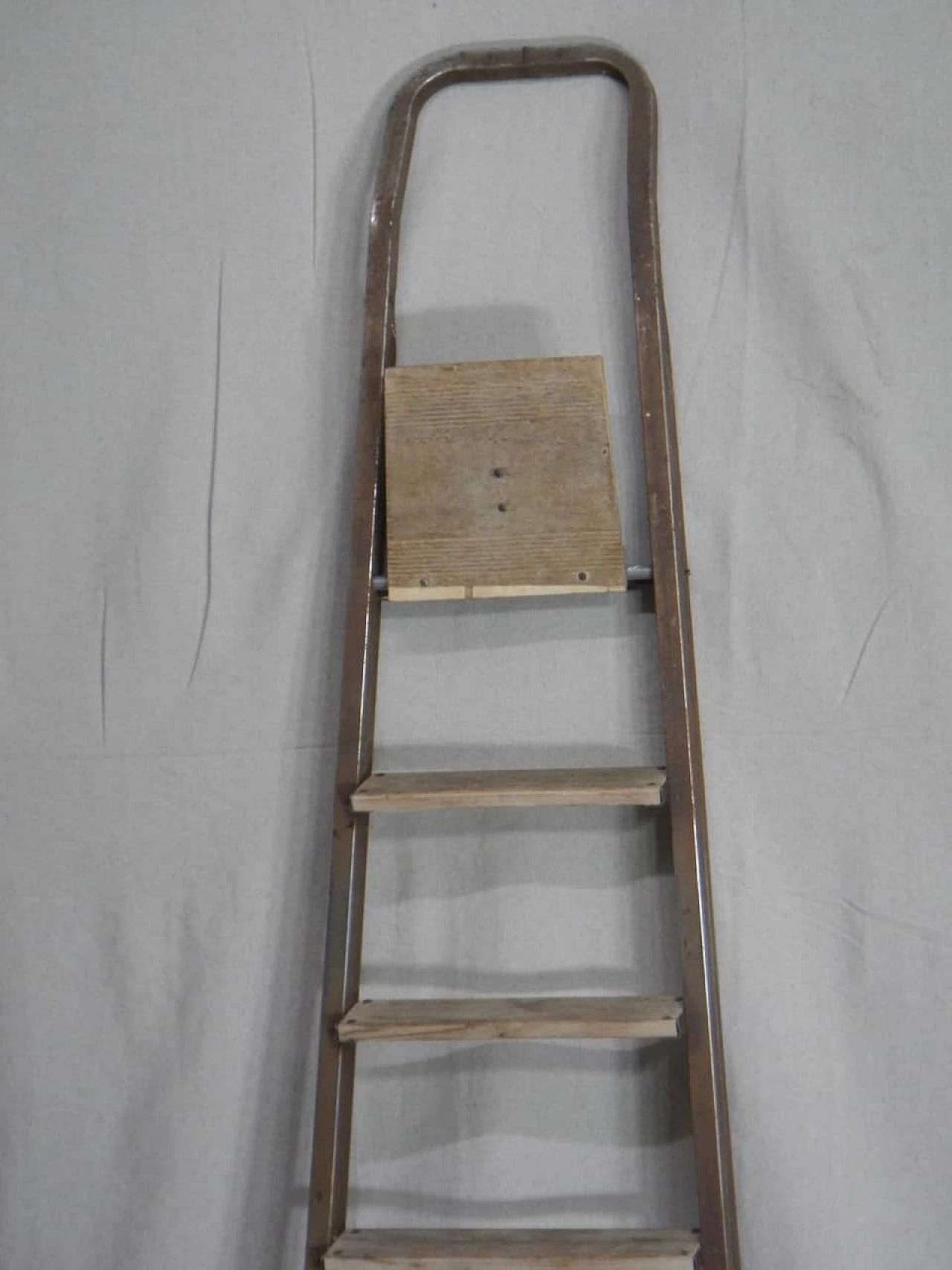 Iron staircase, 70s 1100273