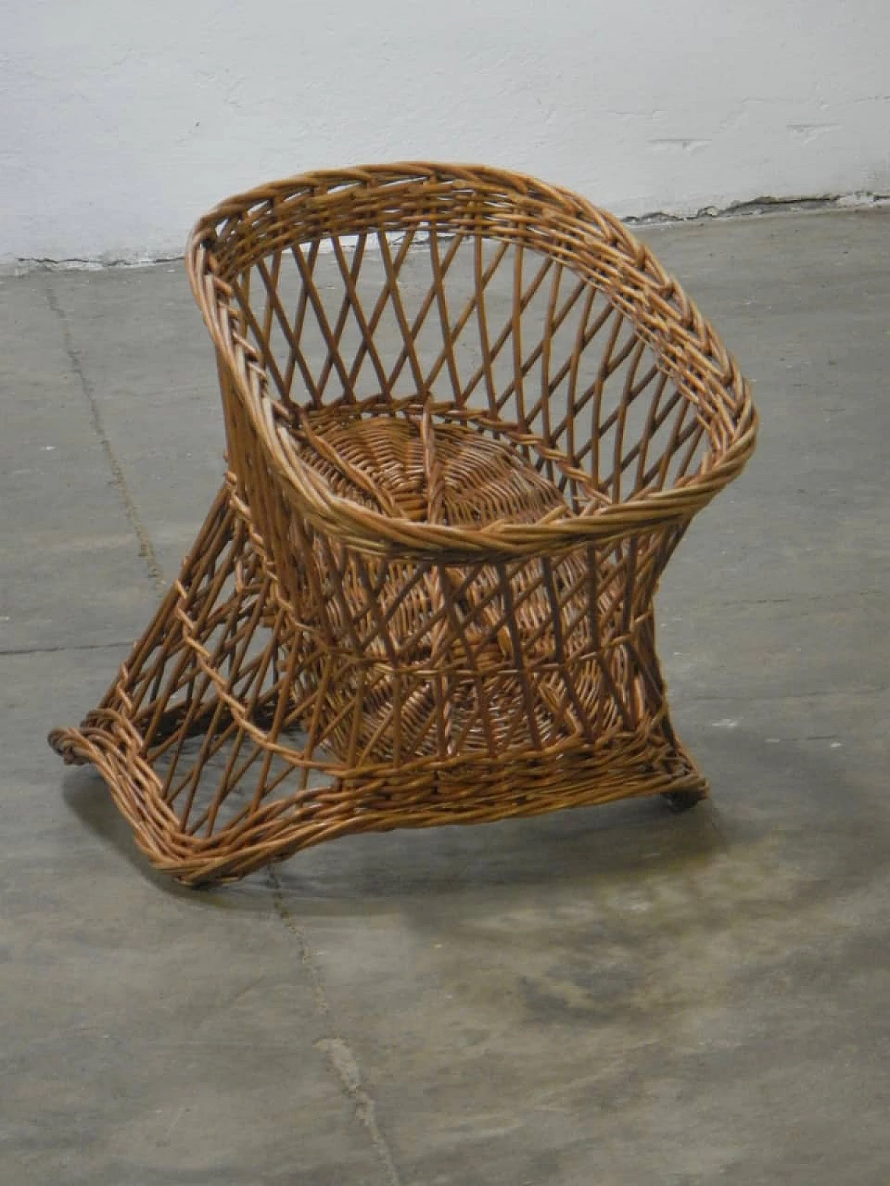 Small vintage chair for kids in woven vimini, anni 60 1100348