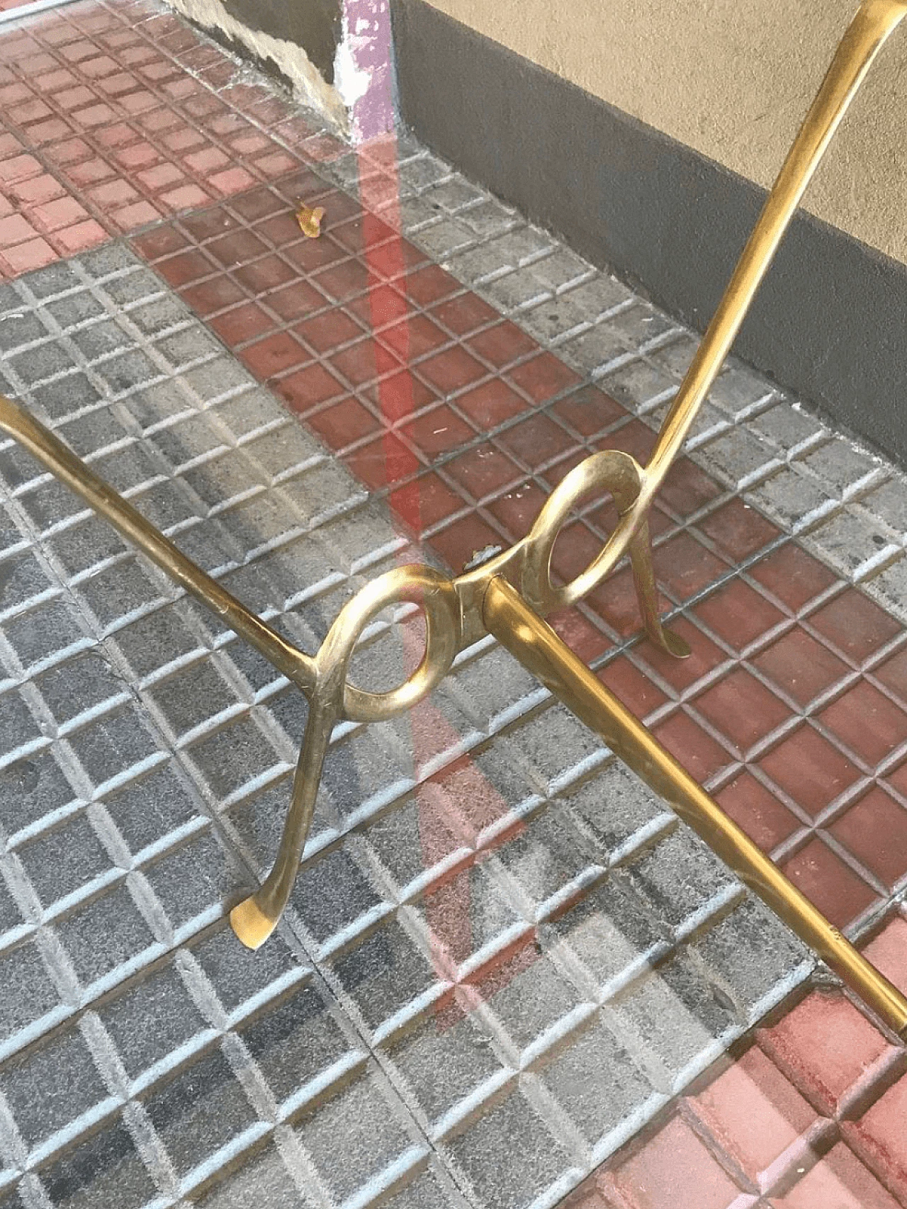 Smoking brass coffee table, 50s 1100365