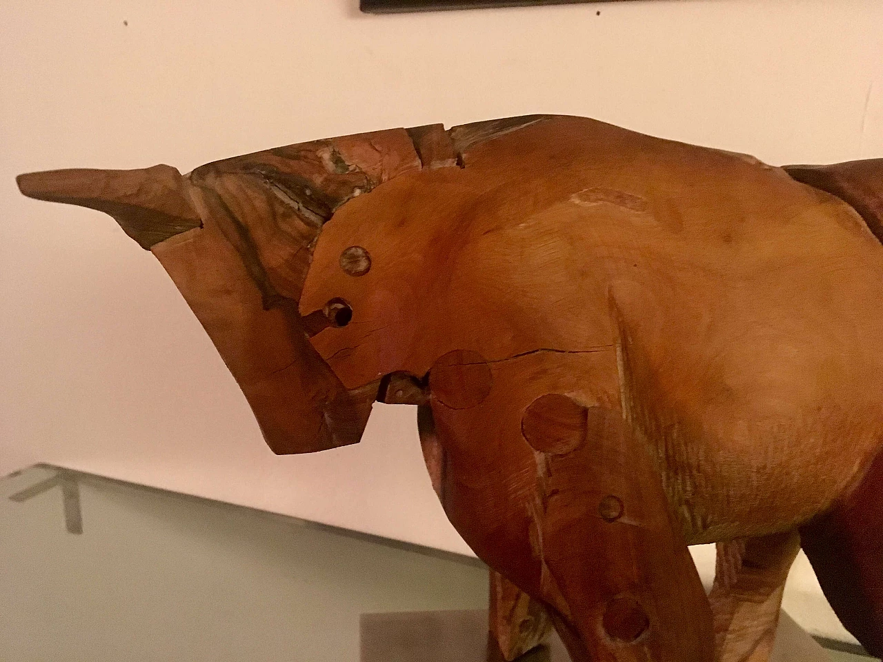 Sculpture of a Bull in olive tree wood, 20th century 1100429