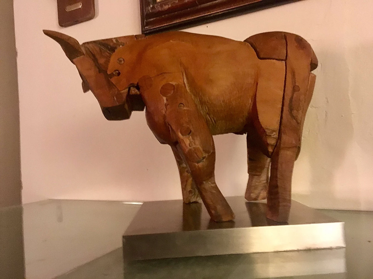 Sculpture of a Bull in olive tree wood, 20th century 1100430
