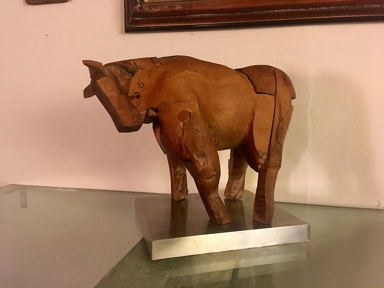 Sculpture of a Bull in olive tree wood, 20th century 1100431