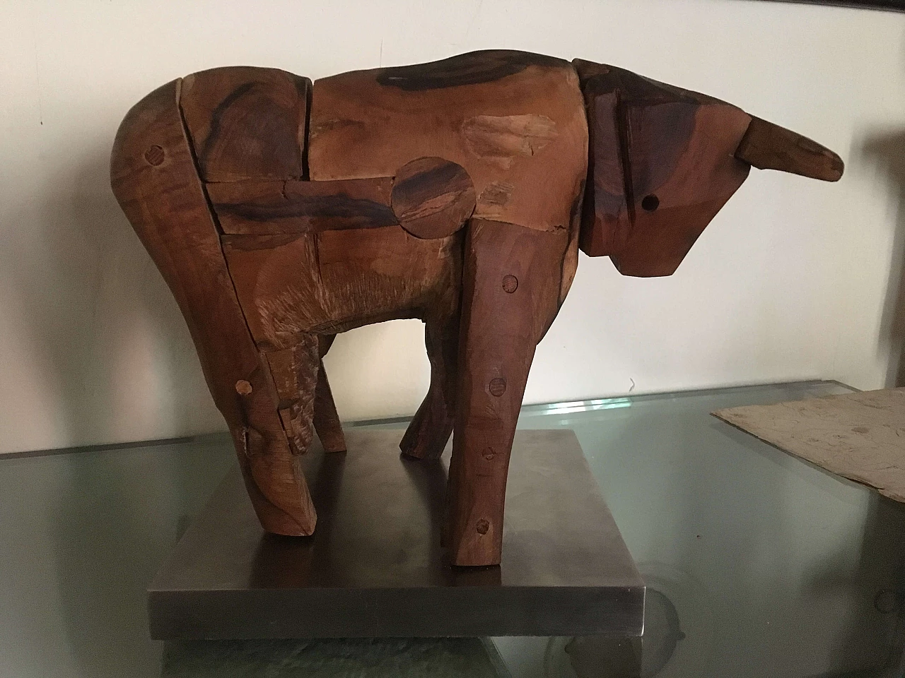Sculpture of a Bull in olive tree wood, 20th century 1100432