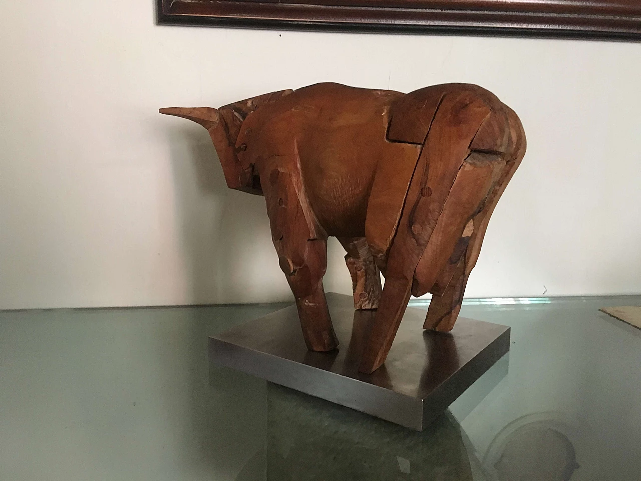 Scultura di un toro XX sec. in legno di ulivo 1100433