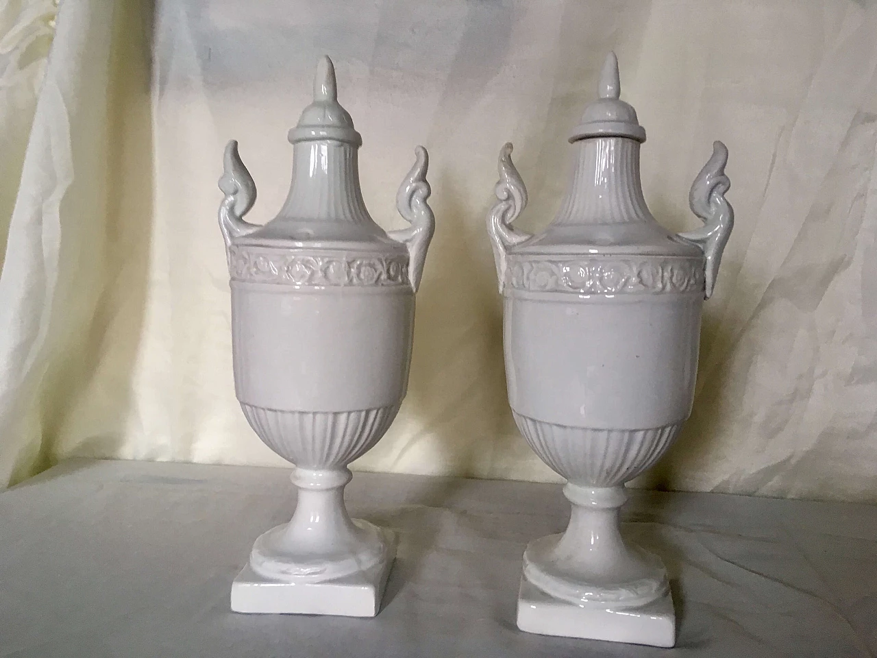 Couple of ceramic vases Giustiniani 1100496