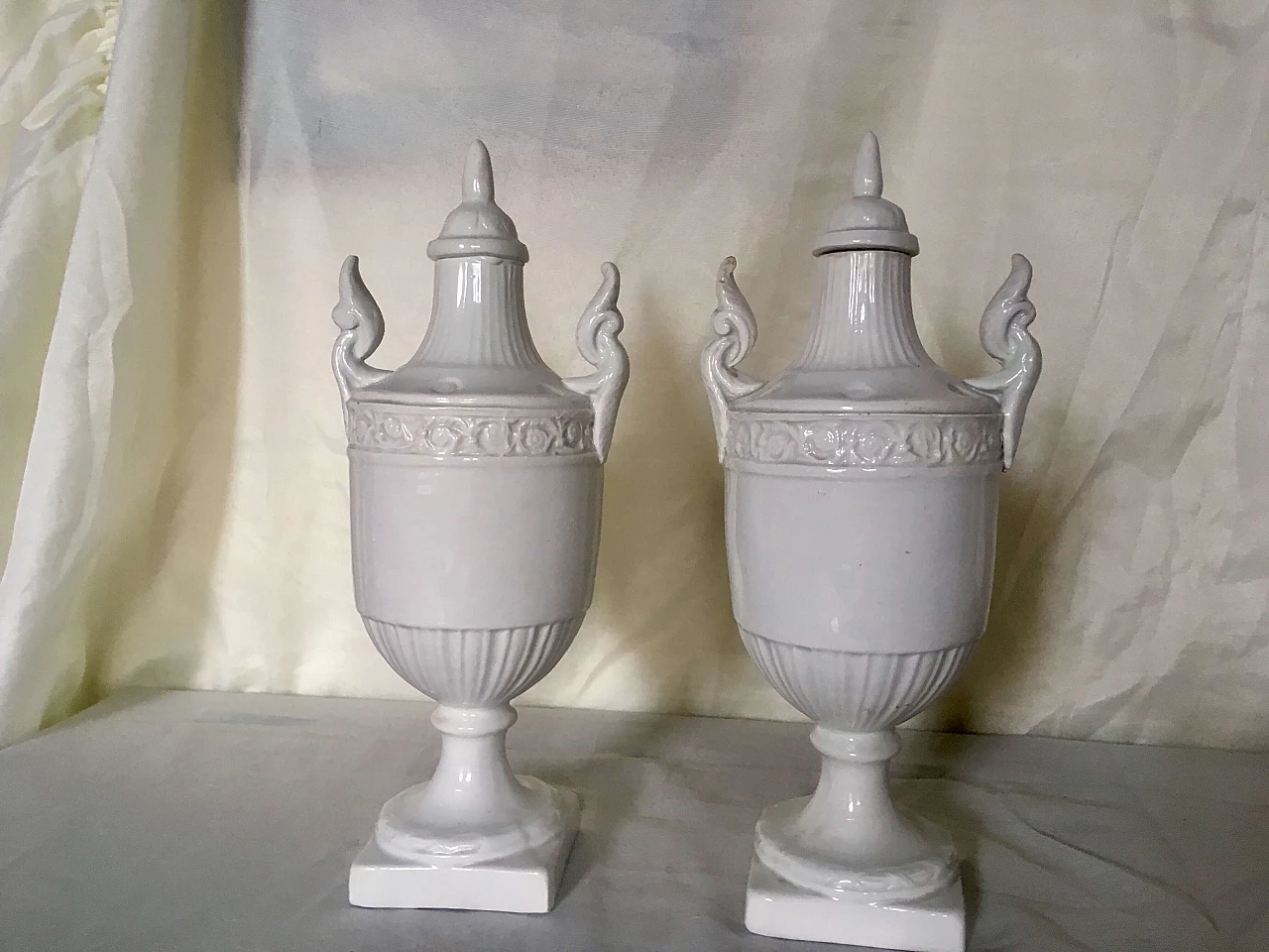 Couple of ceramic vases Giustiniani 1100497
