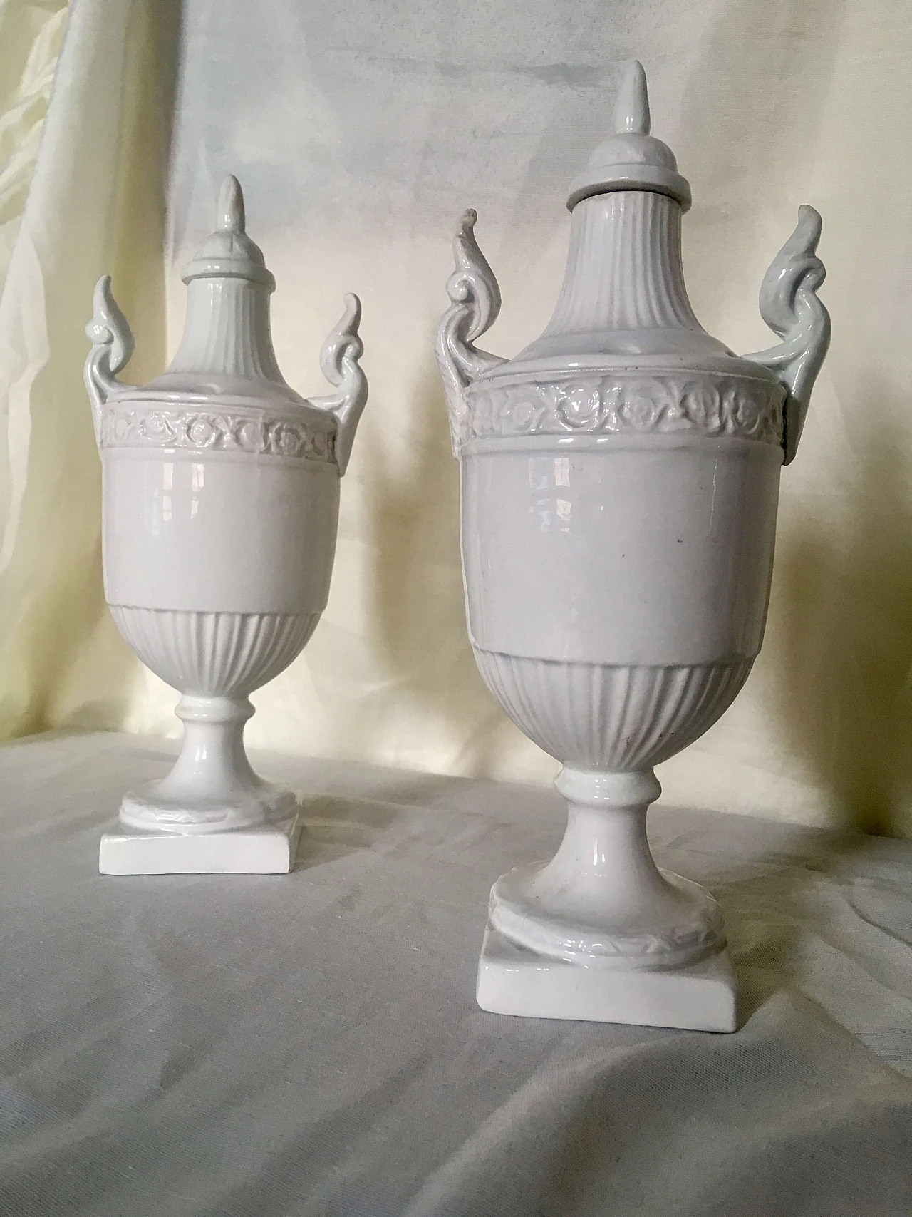 Couple of ceramic vases Giustiniani 1100499