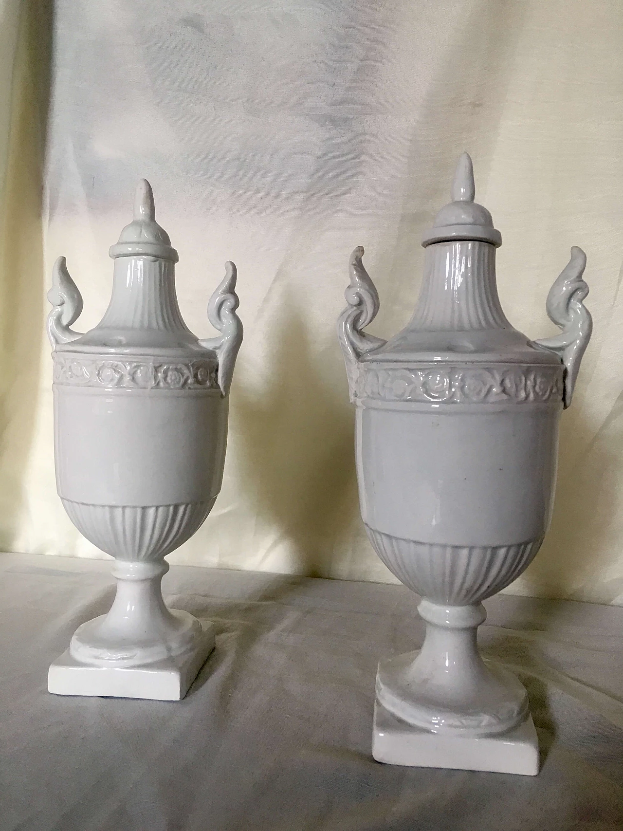 Couple of ceramic vases Giustiniani 1100501