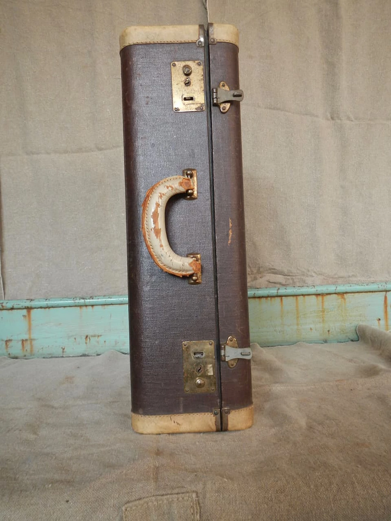 Leather suitcase, 1930's 1101052