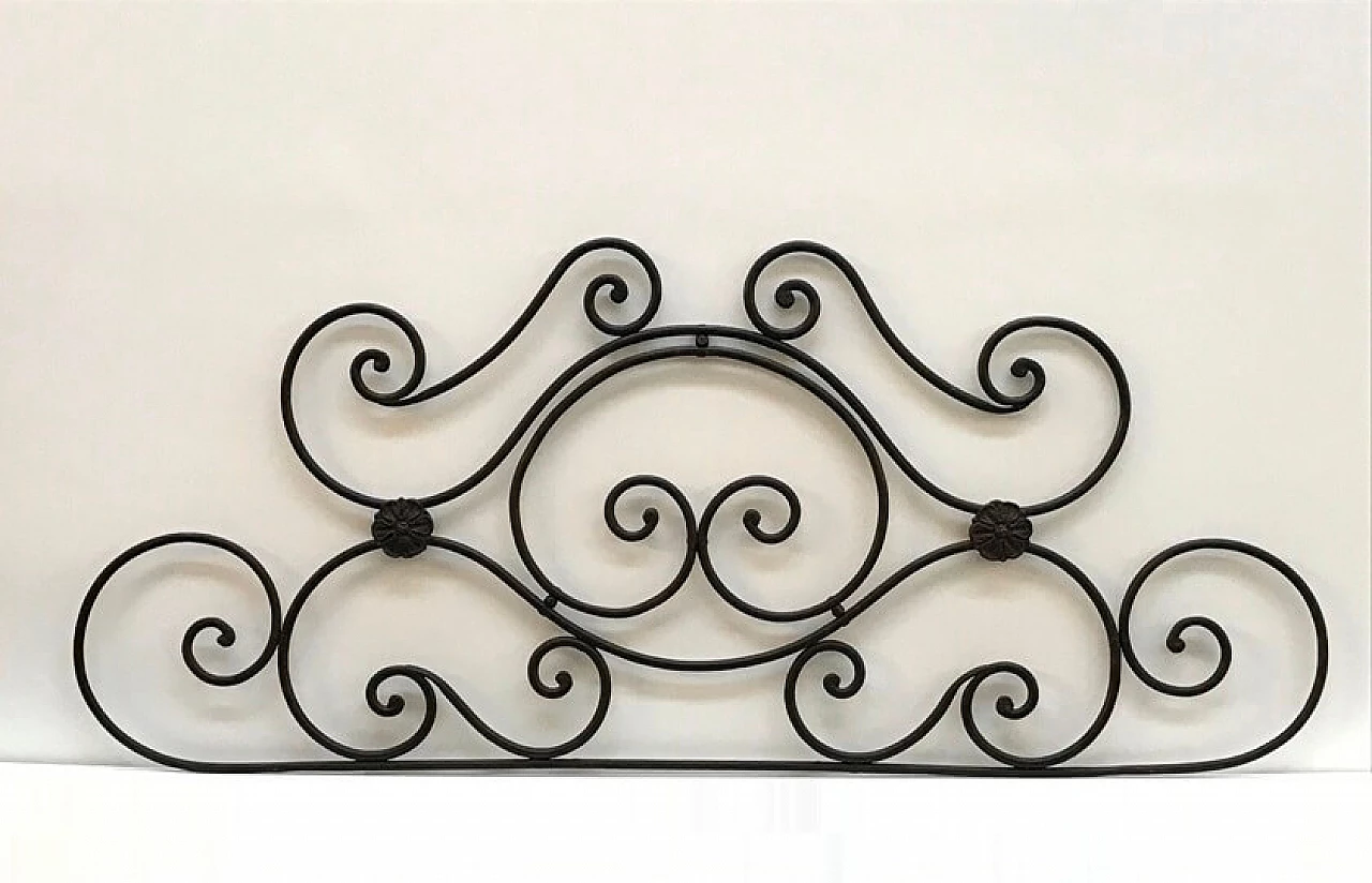 Wrought iron headboard with cast iron rosettes 1101455