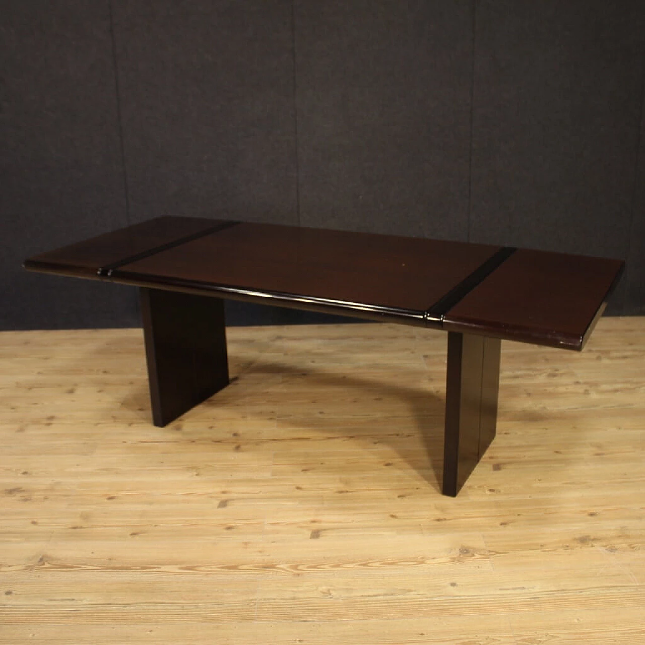 Tavolo italiano di design in legno esotico 1102059