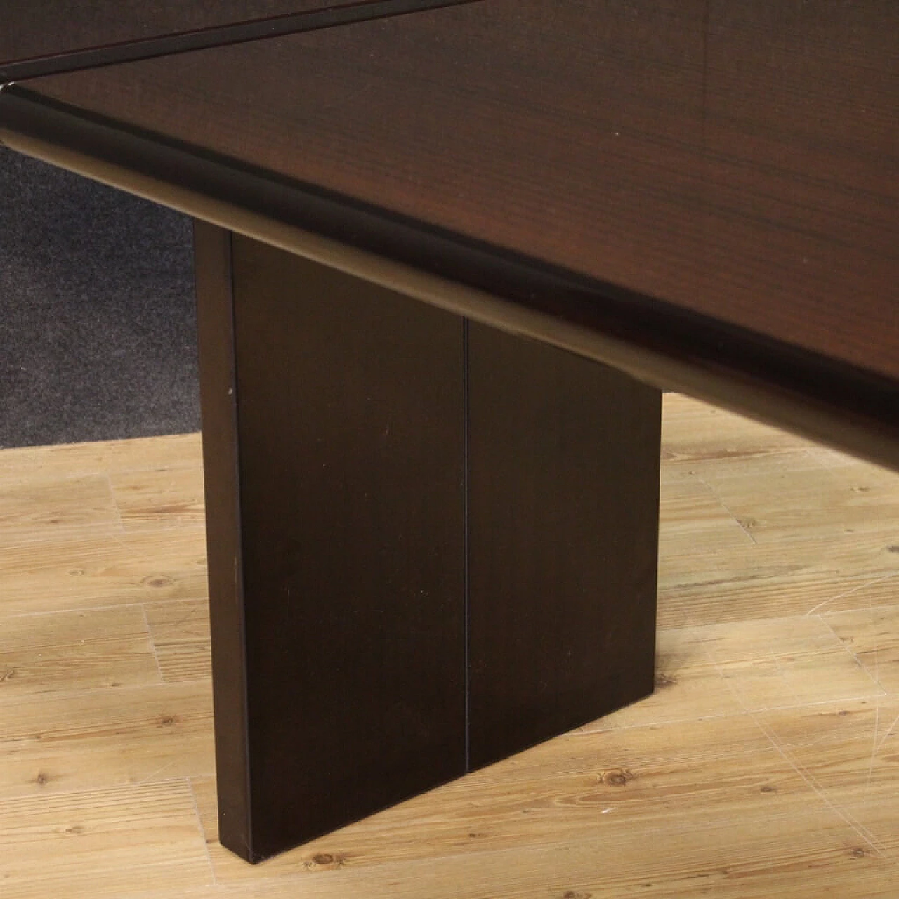 Tavolo italiano di design in legno esotico 1102062