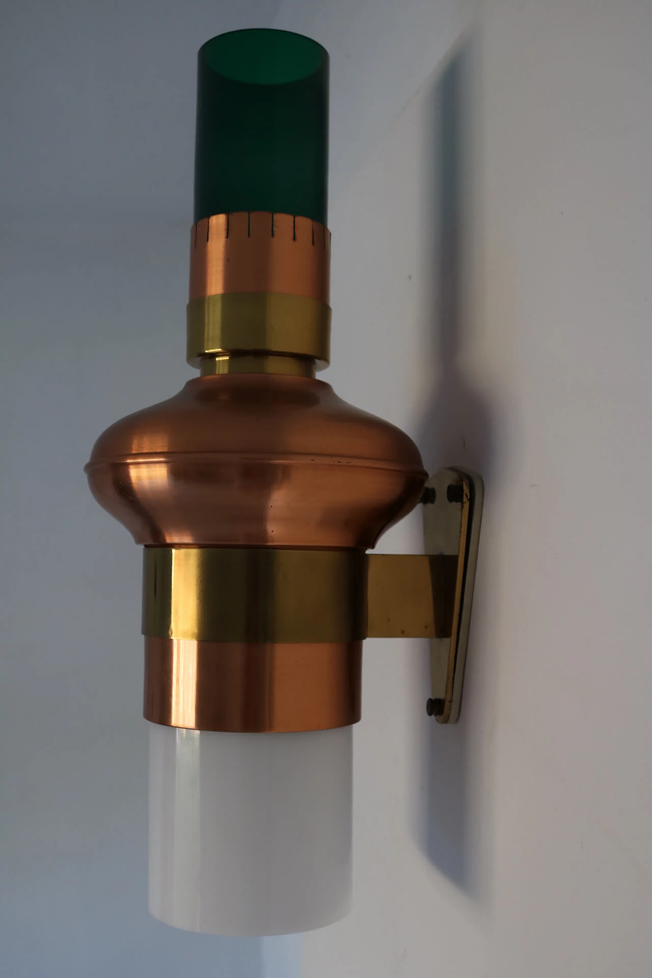 Large wall sconce in plexiglas and bronze, 1970s 1102731